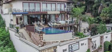 Kosmos Manor Guest House