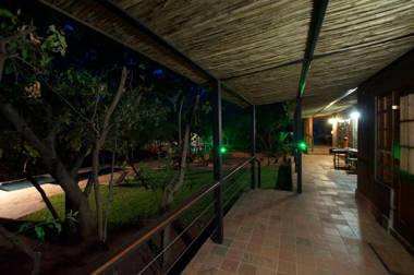 Tuskers Bush Lodge B&B