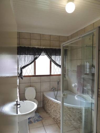 Fishermans Flat and House