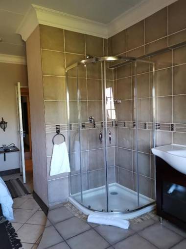 Klyne Jiweel Guesthouse