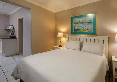 My Den Beachfront B&B and Self-Catering