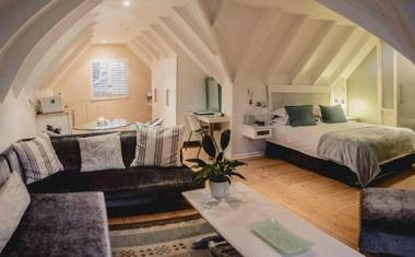 Admiralty Beach House