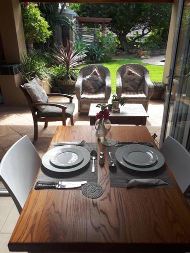 Jenvey House Selfcatering Apartments & BnB