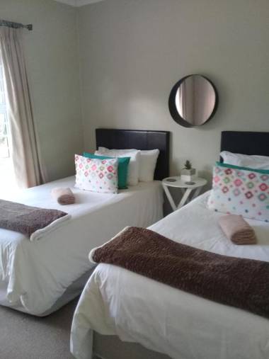 Jenvey House Selfcatering Apartments & BnB