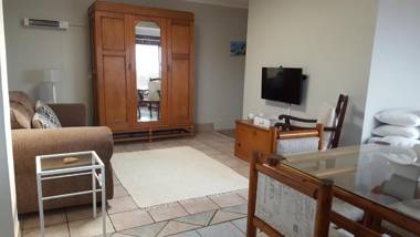 Glenelg Road Guesthouse