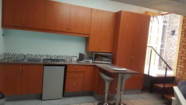 Glenelg Road Guesthouse