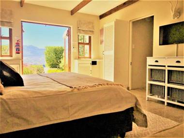 Bakenhof Winelands Lodge