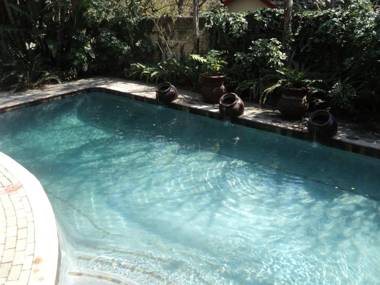 Old Vic Travellers Inn Nelspruit