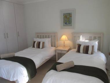 Point Village Accommodation - Linda