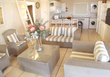 Point Village Accommodation - Snowdove