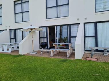 Point Village Accommodation - Santos 6