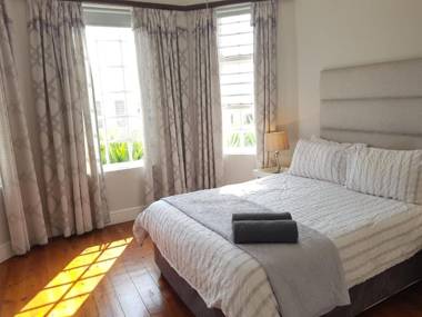 Point Village Accommodation - Uppercross 3