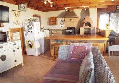 Point Village Accommodation - Lighthouse Lodge