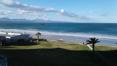 Point Village Accommodation - Beach Club 307