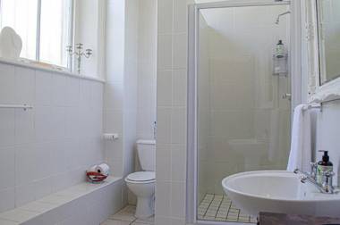 Searle's Manor - APT 13