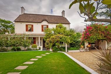 Airlies Historical Guest House