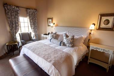 African Hills Safari Lodge & Spa