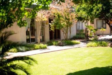 Ikhutse Manor Guesthouse