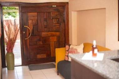 Ikhutse Manor Guesthouse