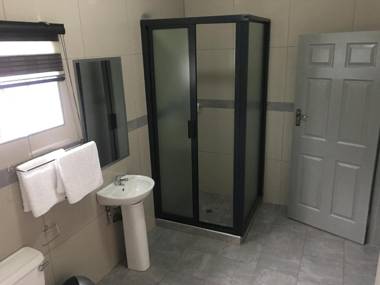 President Guest Lodge