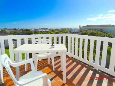 Au Plais De Langebaan at Palm Tree Villa