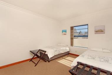 Oyster Retreat by HostAgents