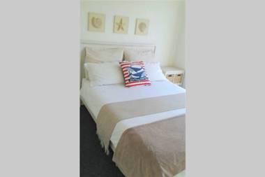 Little Italy Beachouse Apartment by Mykonos