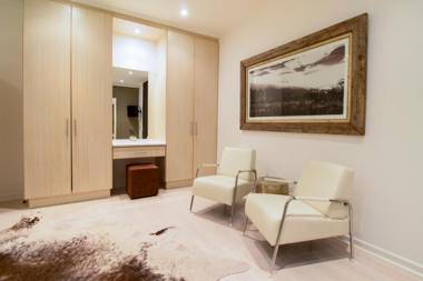 Cambalala Guest House