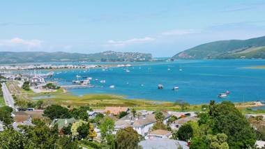 6 On Protea Guesthouse