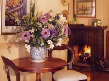 Point Lodge On the Waters Edge