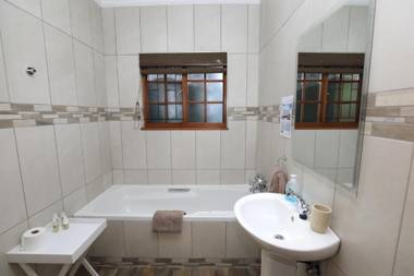 Big Tree House Lodge