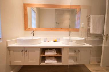 Exquisite Cottage Twenty