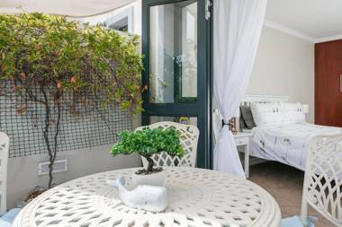 Blue Moon Apartments