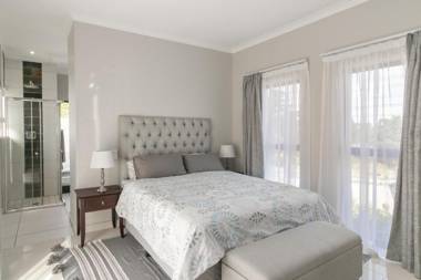 Pezula Ocean & Valley Views