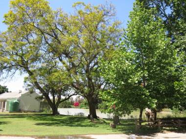 Broadlands Country House