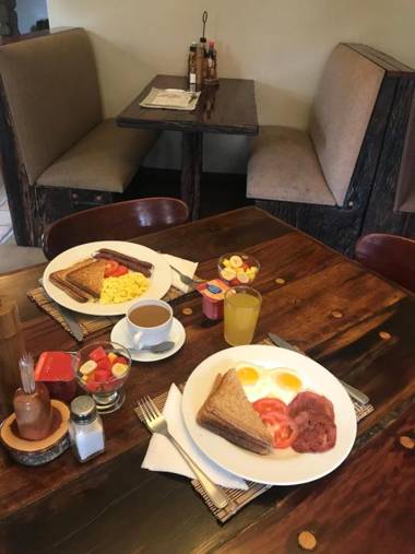 Africa Footprints Lodge Kempton Park