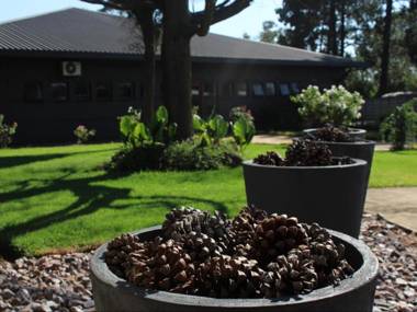 Outlook Lodge OR Tambo