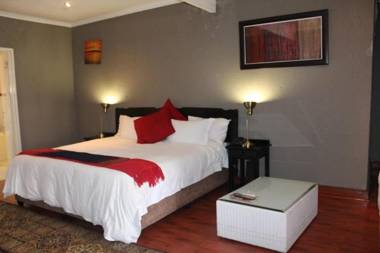 Flamboyant Guest Lodge