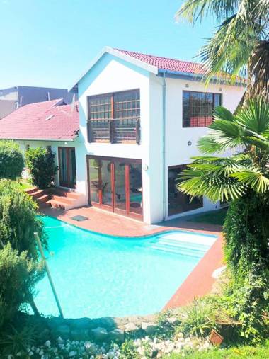 Mizizi House Of Sandton Bed and Breakfast