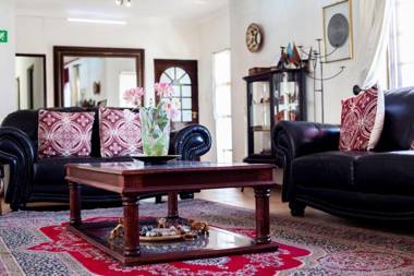 Mizizi House Of Sandton Bed and Breakfast