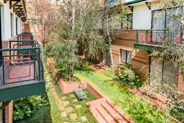 Courtyard Hotel Rosebank