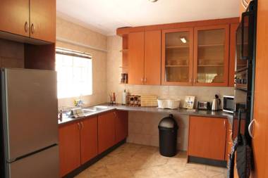 125 on Van Buuren Road Guest House