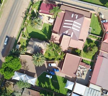 Oppiplot Guest House & Venue