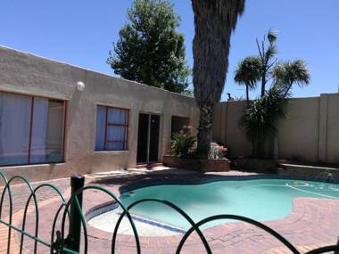 Naisar's Apartments PrimroseJohannesburg