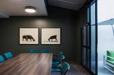 Home Suite Hotels Rosebank