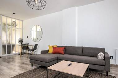 116 Illovo Mews Studio