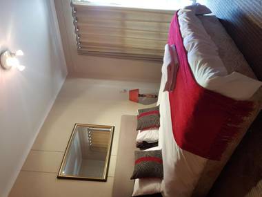 Kadoshstay@77 Grayston