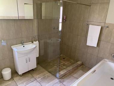 Tamryn Manor Guest House