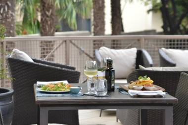 Courtyard Hotel Sandton