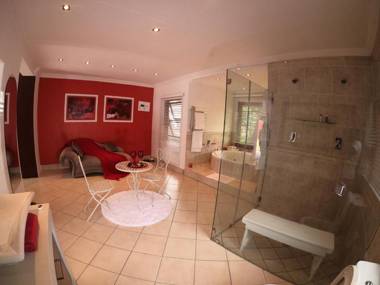 FM GUEST LODGE Comfort Tranquility & Peace of Mind